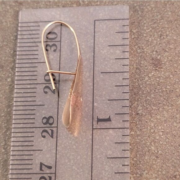 Genuine Vintage 14k Yellow Gold Textured Teardrop French Wire Earrings - Picture 5 of 8